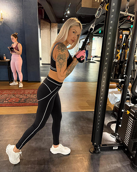 Adela - AdelaFit
